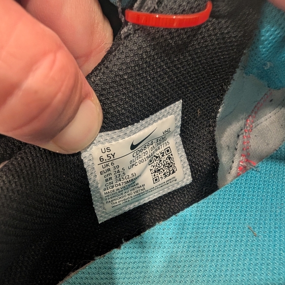 NIKE Air Max Excee Youth Kids Sneakers Black White Flash Crimson Shoes Size 6.5 - Picture 8 of 11